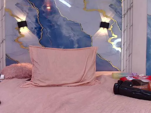 Rayne-lor from BongaCams