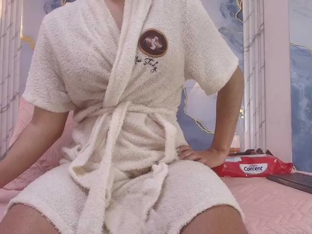 Rayne-lor from BongaCams