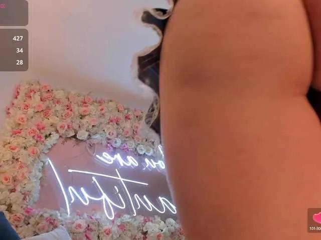 RebeccaHudson from BongaCams