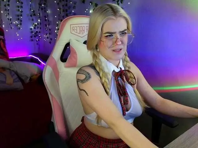 RedVelveten from BongaCams