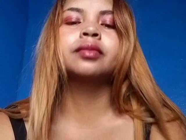 Rianah from BongaCams