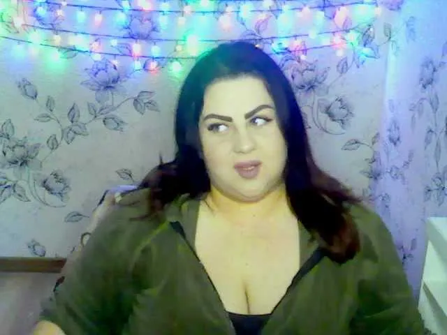 Ruby-Lorrie from BongaCams