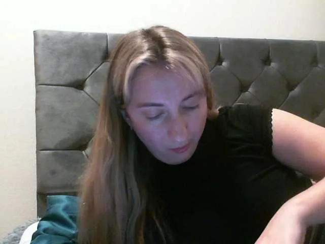 RuslanaFlower from BongaCams