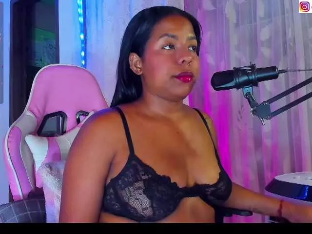 Sammypeach from BongaCams