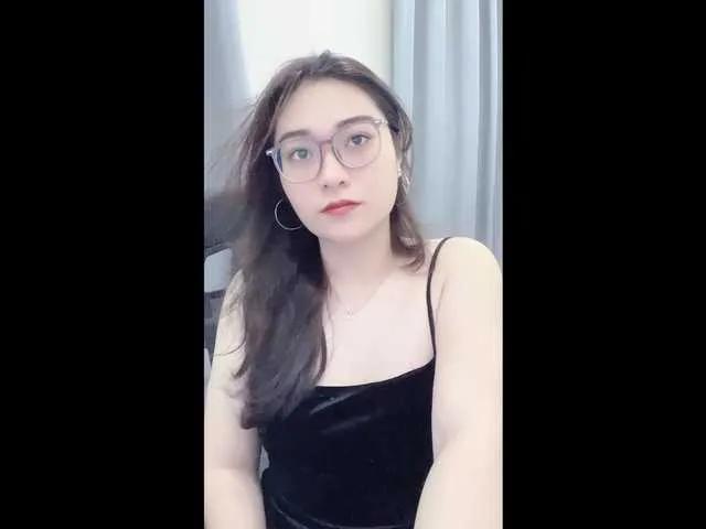 Selena295 from BongaCams
