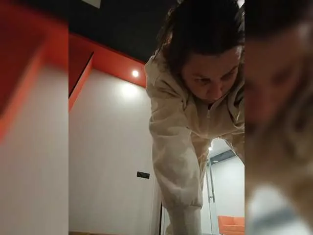 Sexdiana69 from BongaCams