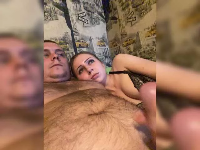 Sexipara2096 from BongaCams