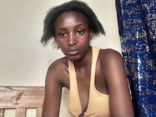 sexy-candy from BongaCams is Freechat