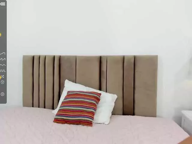 Shann-a from BongaCams