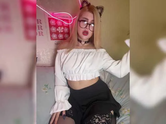 Silviyaa from BongaCams