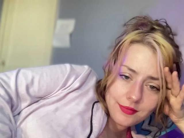 skarlett-rose from BongaCams is Freechat