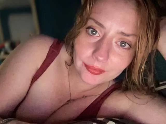 skarlett-rose from BongaCams is Freechat