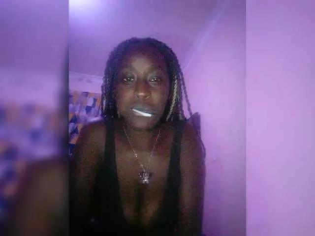 smallbootyqueen from BongaCams is Freechat