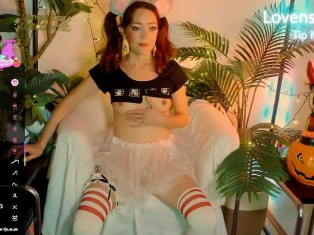 smallestgirlinchat01 from BongaCams is Freechat