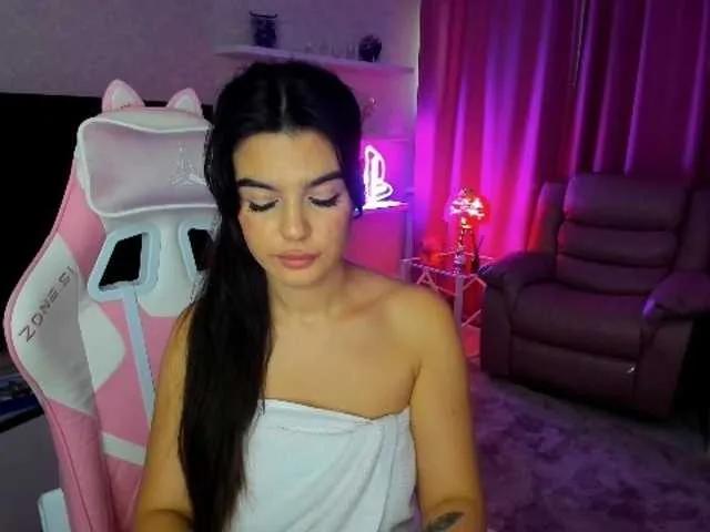 SnowingWinter from BongaCams is Freechat