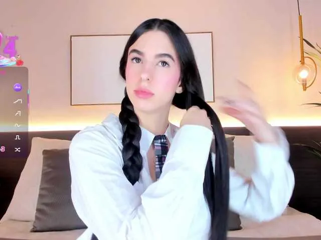 SolAvelar from BongaCams