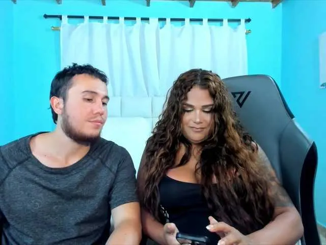 Sweet-couple-latin from BongaCams
