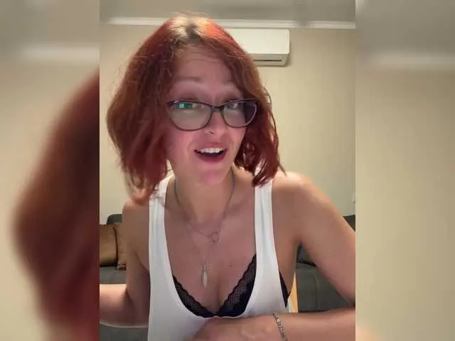 Sweet00Fox from BongaCams