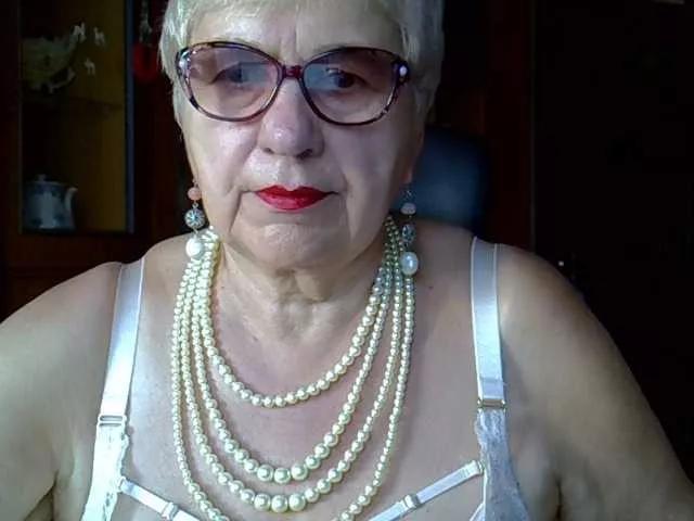SweetCherry00 from BongaCams