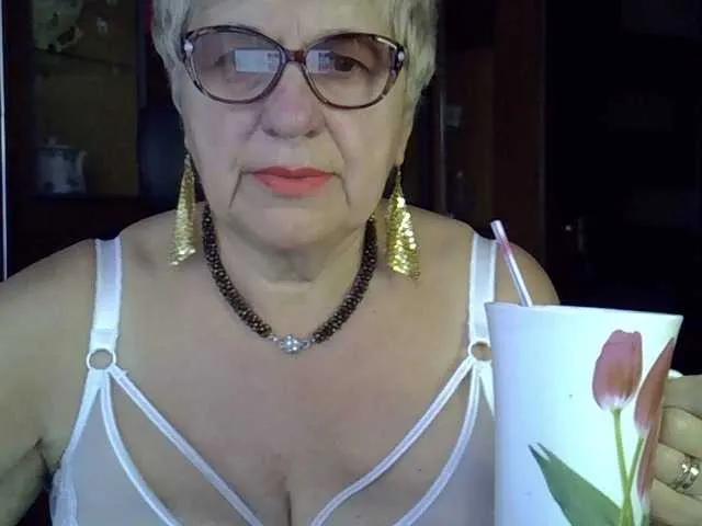 SweetCherry00 from BongaCams