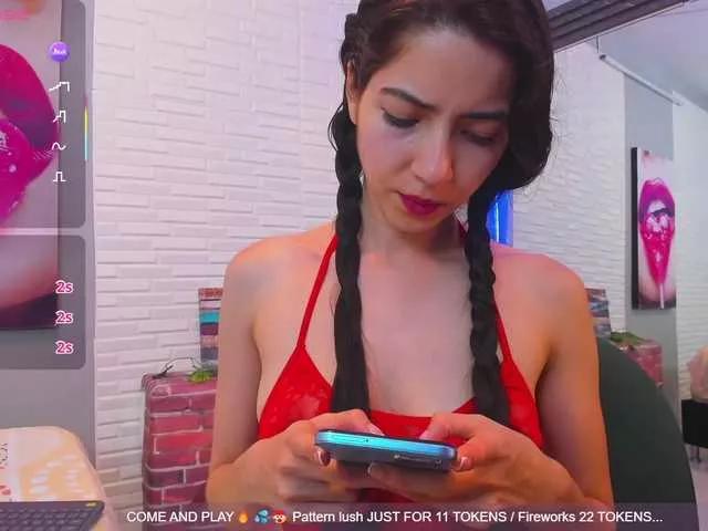 Girls: try live performances with matured performers, from dancing to quirks, in a variety of beautiful sex cams.