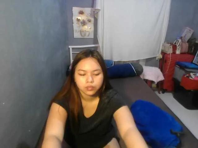 sweetiepiee from BongaCams