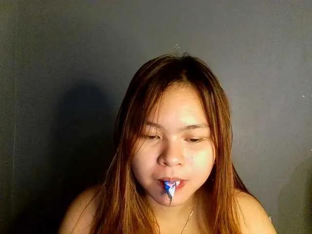sweetiepiee from BongaCams