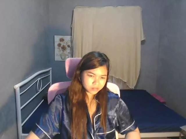 sweetiepiee from BongaCams