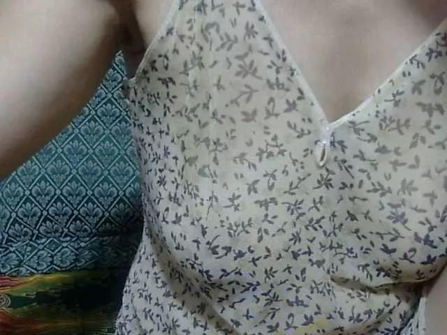 Sweetmama17 from BongaCams