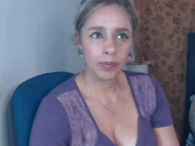 Sweetperlahot from BongaCams