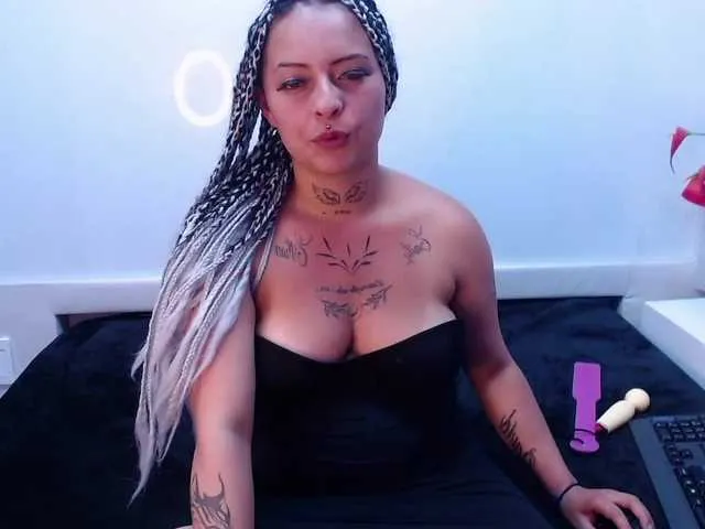 Sweetsins from BongaCams