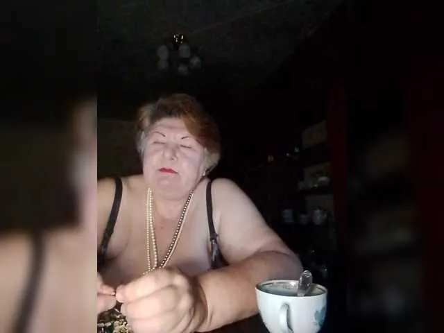 SweetSugar77 from BongaCams