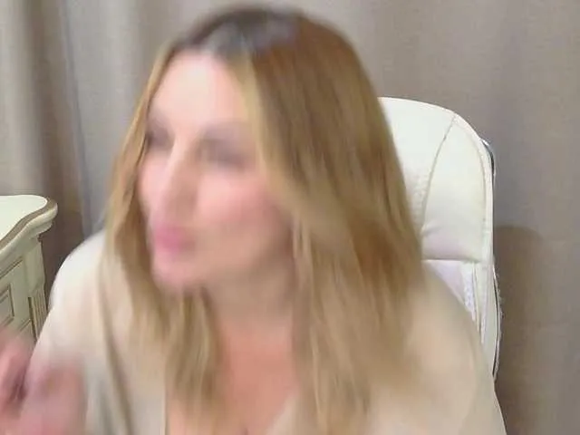 TANMZYA from BongaCams