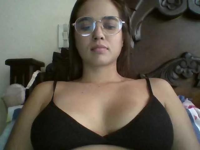 trianabell from BongaCams is Freechat
