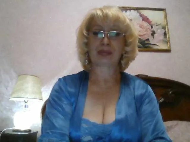 Ur-Mami from BongaCams