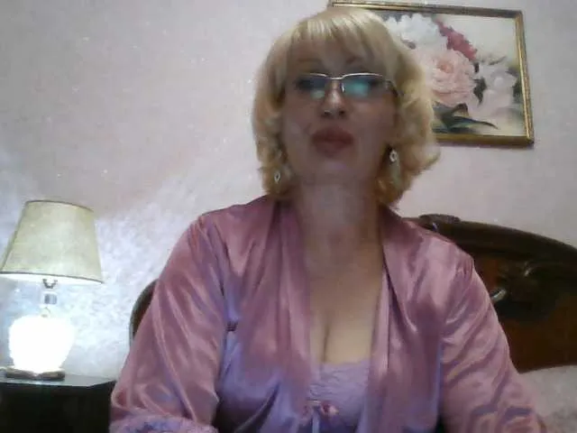 Ur-Mami from BongaCams