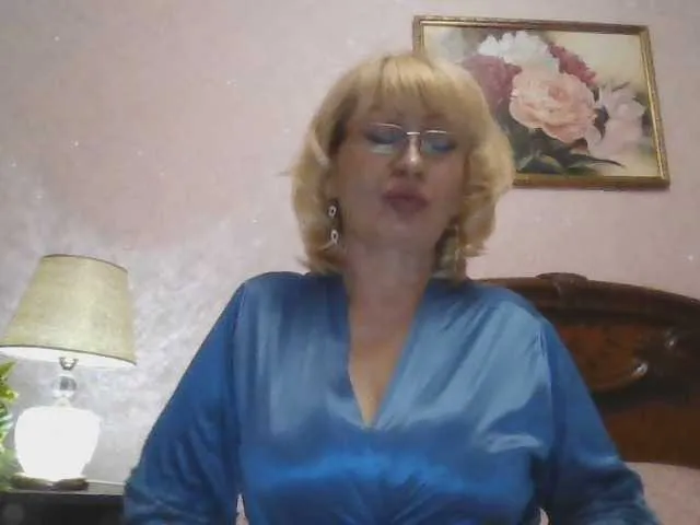Ur-Mami from BongaCams