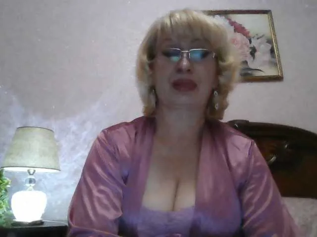 Ur-Mami from BongaCams