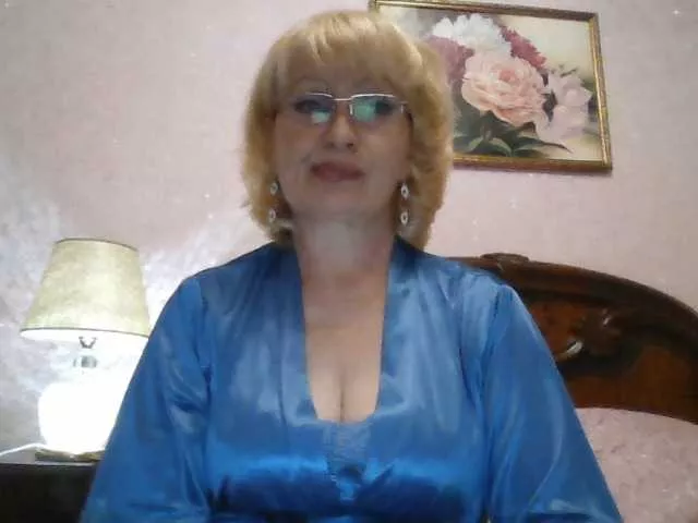 Ur-Mami from BongaCams