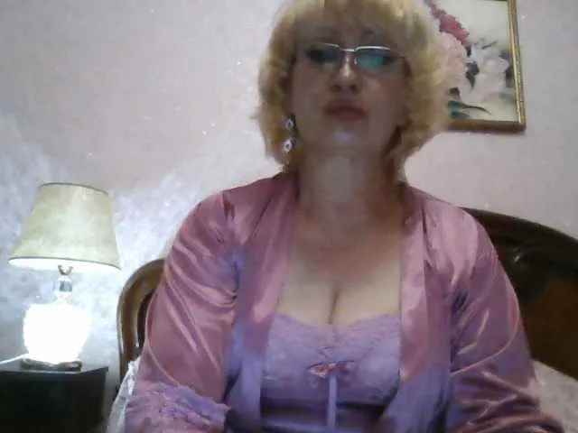 Ur-Mami from BongaCams