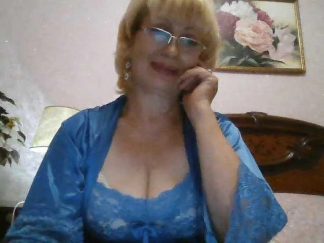Ur-Mami from BongaCams