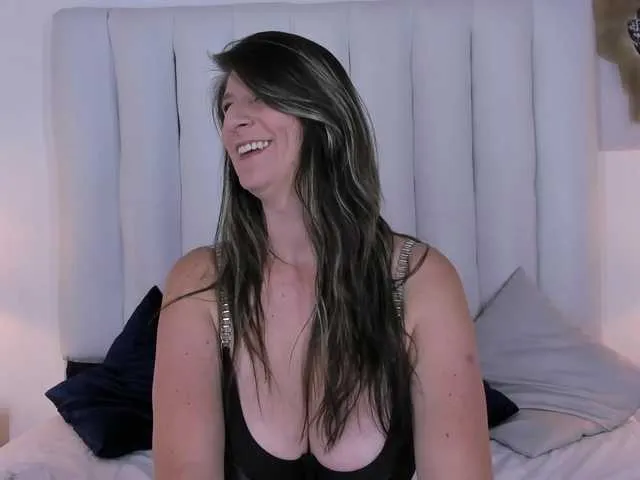 victoriaqueen2 from BongaCams is Freechat