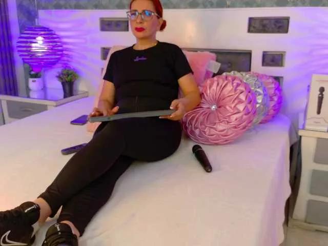 Girls: try live performances with matured performers, from dancing to quirks, in a variety of beautiful sex cams.