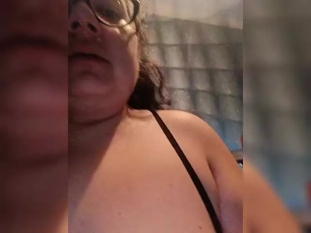 VikiBlanes from BongaCams