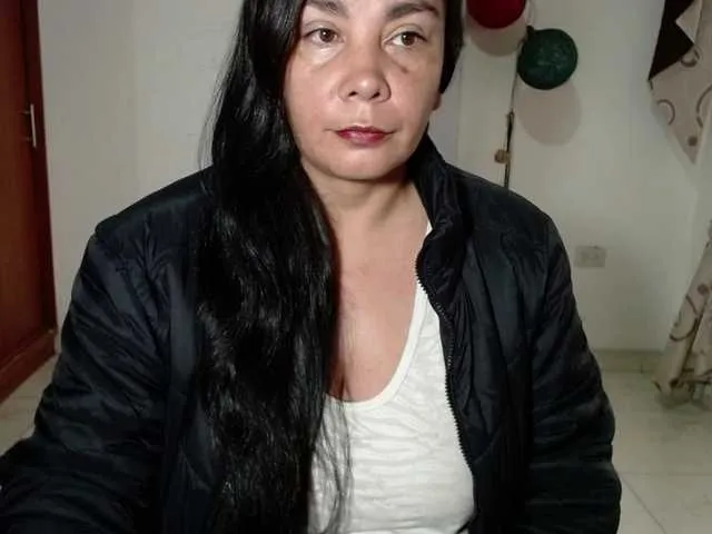 vivian-milf-paint from BongaCams is Freechat