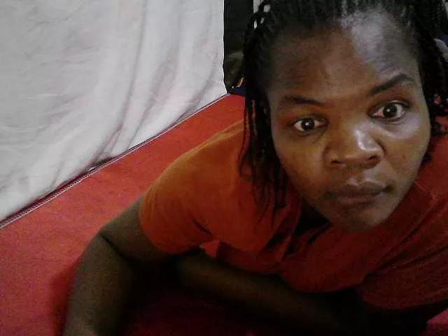 Vivvy-Queen from BongaCams