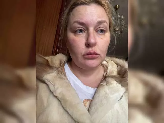 WifeyNusha from BongaCams