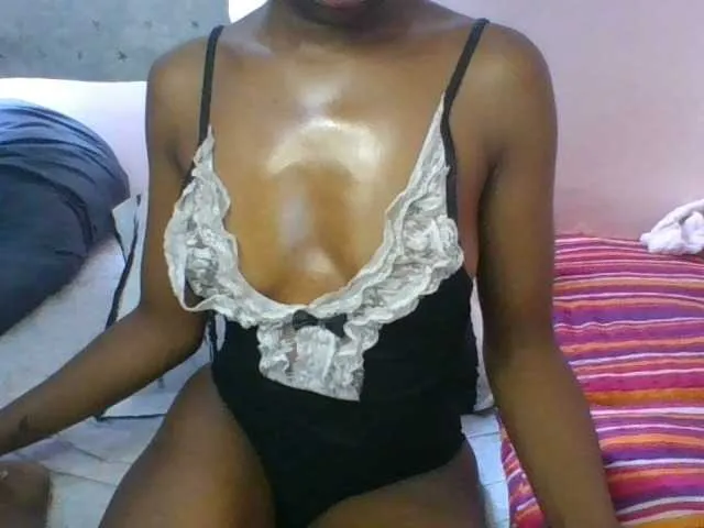 Xoxoteshy from BongaCams