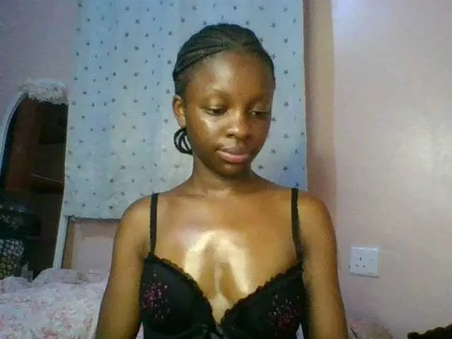 Xoxoteshy from BongaCams