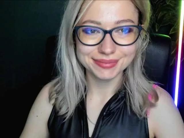 xxHeidiLove from BongaCams